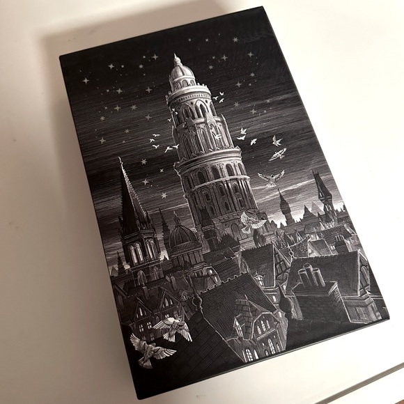 Illumicrate Babel Signed by R.F. Kuang Rebecca F. Kuang Brand New in Box Cover - Picture 1 of 8